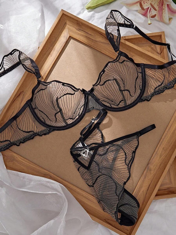 Leaf Embroidered Sheer Mesh Set