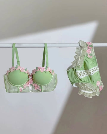 Buy green Floral Lace Lingerie Set