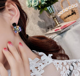 Traditional Teardrop Earrings - 0